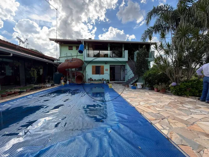 Chácara à venda em condomínio fechado Piracaia - SP - R$990mil