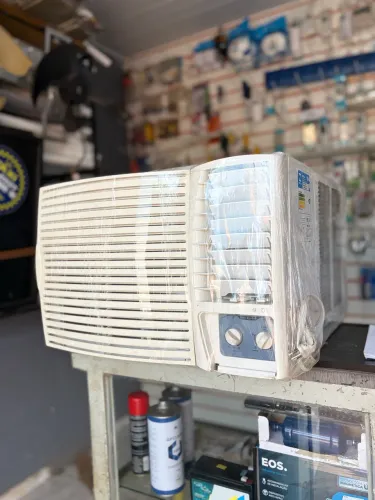 Ar de janela 220w