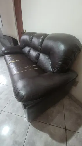 Sofá de couro + Sofá de tecido