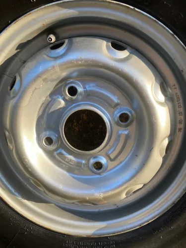 Roda aro 12 com pneu 