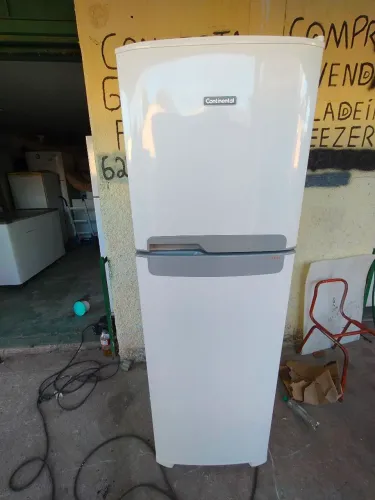 Geladeira semi nova