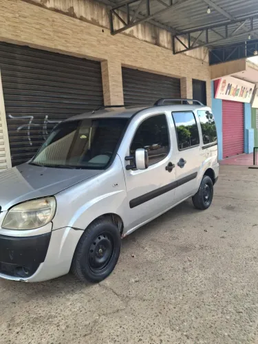 Fiat Doblo Essence 1.8 Flex 16V 5P 2012