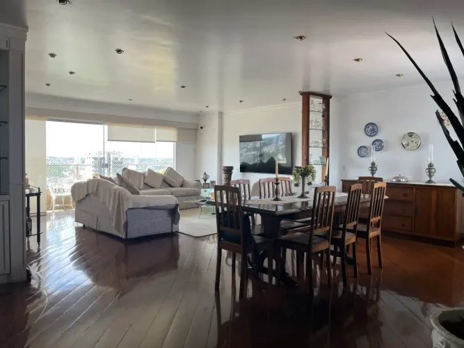 Cobertura Duplex, com 469 m2, 4 quartos em Centro - Campos dos Goytacazes - RJ