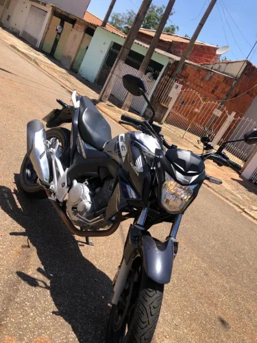 Moto cb twister 250