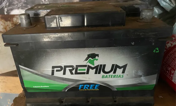 Bateria Premium  Free livre de manutenção (60 AH) sem base de troca.