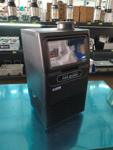 Máquina de Gelo 38kg/dia 220V - Frilux