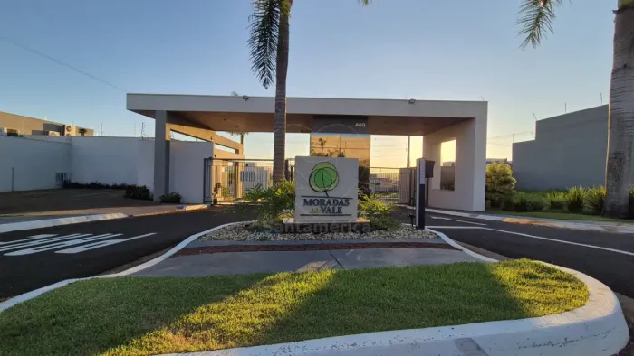 Casa em condomínio à venda com 3 quartos no Condomínio Moradas do Vale no bairro Olímpico 