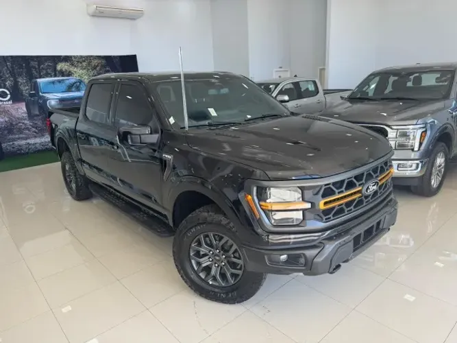Ford F-150 Tremor 4X4 5.0 V8 2025