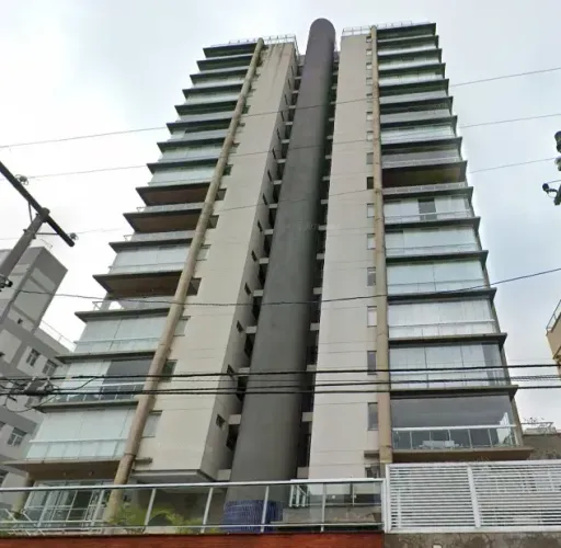 Apartamento para aluguel possui 136 metros quadrados com 3 quartos em Enseada - Guarujá -