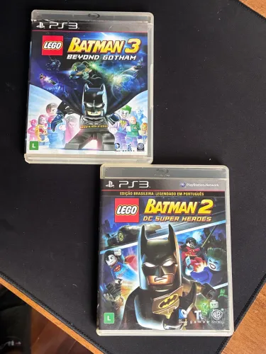 Lego Batman 2: DC Super Heroes e Lego Batman 3: Beyond Gotham para o PlayStation 3.