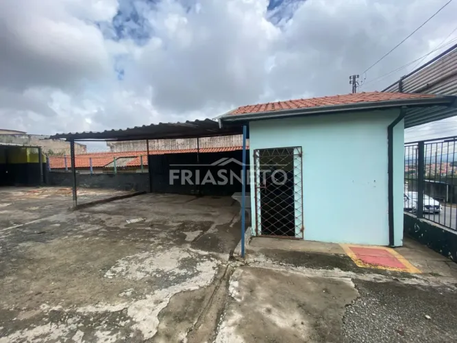 Terreno próximo ao Pronto Socorro do Vila Cristina