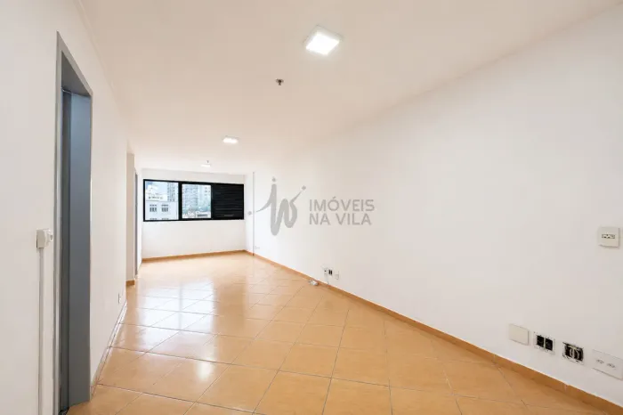 Sala Comercial de 38 m² com 1 Vaga ao Lado do Metrô Vila Mariana