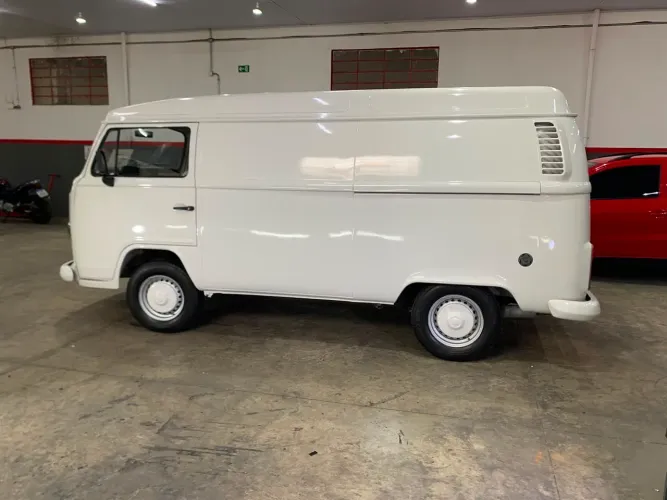 Volkswagen Kombi Furgão 1.4 MI Total Flex 8V 2013