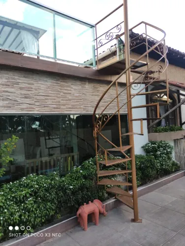 ESCADAS CARACOL E RETA GALVANIZADA