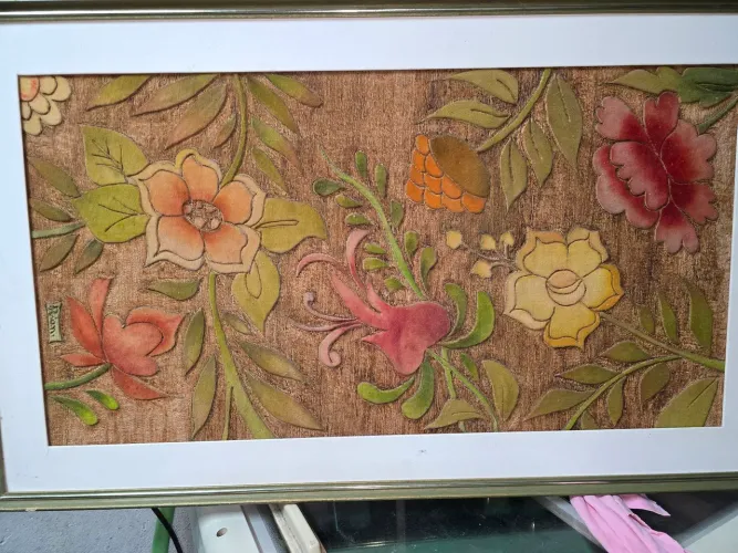 Quadro com aplicação em veludo feito mão