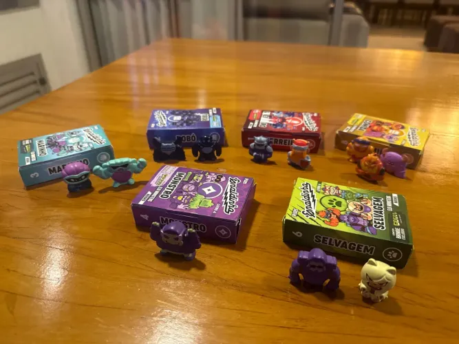 Lote 12 figuras gogos Elo Monsters Enaldinho