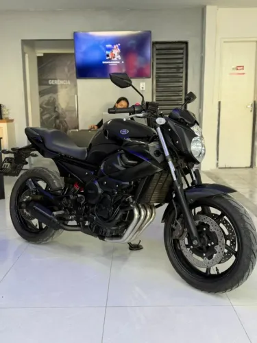 Yamaha XJ6 N 2012