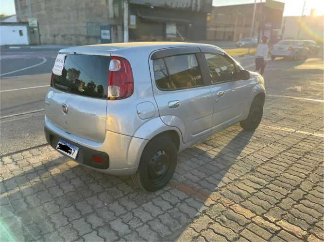 Fiat Uno Vivace Celeb. 1.0 EVO F.flex 8V 5P 2011