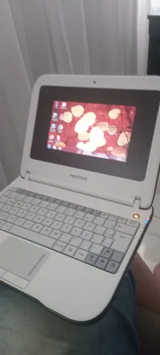 Mini netbook positivo 