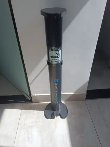Dispenser álcool em gel com pedal