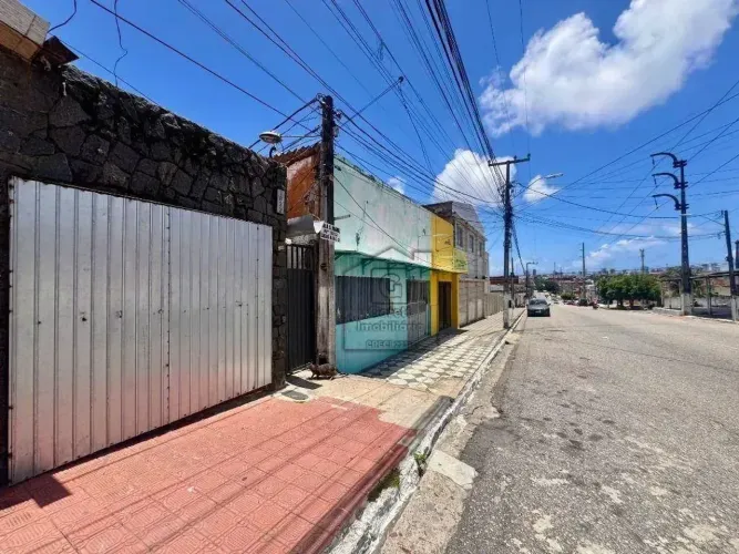 Casa duplex à venda nas Quintas com 2 quartos, suíte ampla e despensa - 96 m² - Natal/RN -