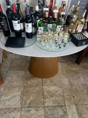 Vendo Geladeira Tv Frigobar Mesa jantar 