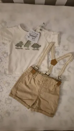 Conjunto novo na etiqueta Dino bebê de 3 a 6 meses menino