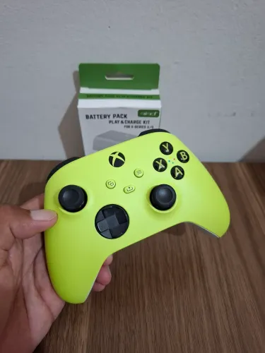 Controle Xbox Series S/X + TMR Anti-Drift + Bateria recarregável - ENVIO OLX