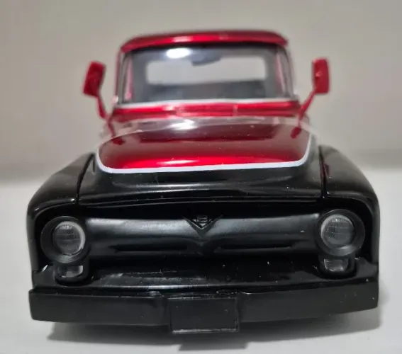 Miniatura Ford F-100, 1956