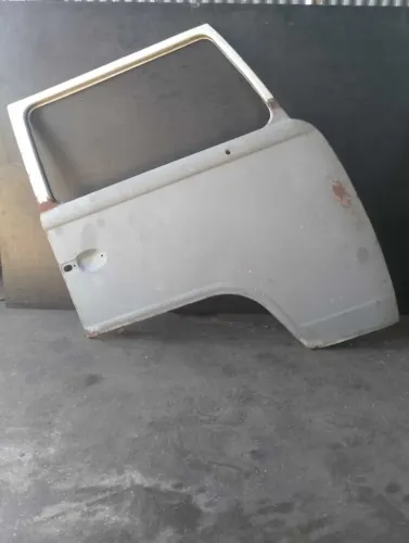 Porta Dianteira Direita VW Kombi 1997 A 2014