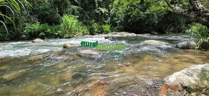 TERRENO RURAL COM RIO DE ÁGUA CRISTALINA EM ITAMONTE-MG