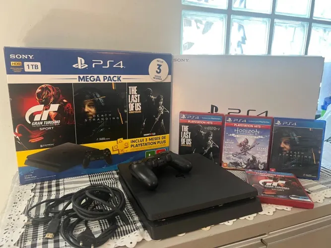 Ps4 slim 1TB