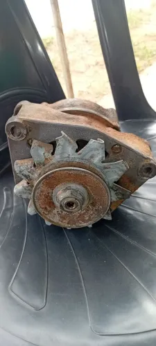 Vendo alternador da MB 180D revisado e funcionando 