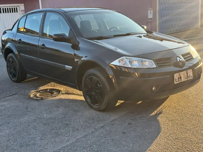 Renault Megane Sed. Expression 2.0 16V Aut. 2008
