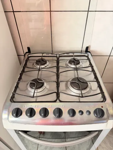 Fogão 4 bocas com forno