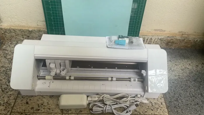 Maquina de corte Silhouette Cameo 4