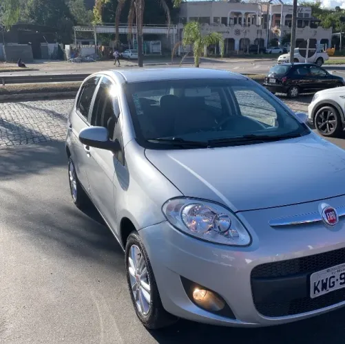 Fiat Palio Essence 1.6 Flex 16V 5P 2014