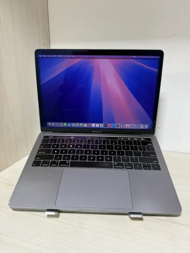 MacBook Pro A2159 2019 | Intel Core i5 | Tela Retina | Touch Bar | Excelente Estado