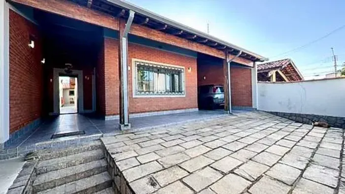 Casa à venda, 3 quartos, 1 vaga, Vila Bourghese - Pindamonhangaba/SP