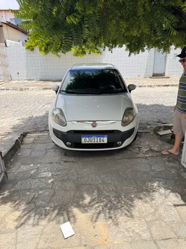 Fiat Punto Attractive Italia 1.4 F.flex 8V 5P 2013