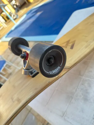 Longboard Magneto Bamboo 44? Importado dos EUA - Praticamente Novo