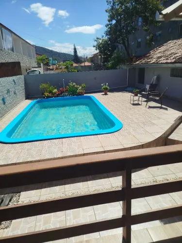 Leia o anúncio/Casa com piscina praia dos Ingleses/Florianópolis SC