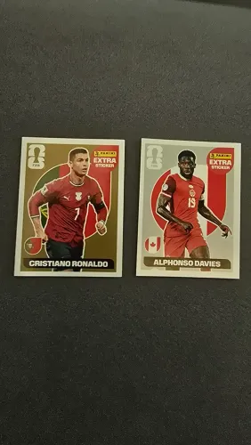 Figurinha legend GOLD extra Cristiano Ronaldo e Alphonso Davies Prata
