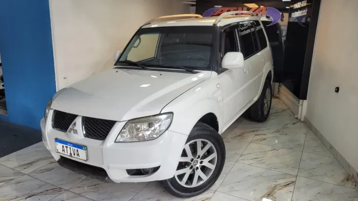 Mitsubishi Pajero TR4 2.0 Flex 16V 4X2 Aut. 2015