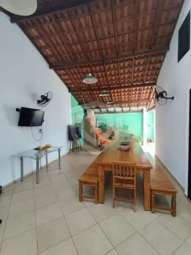 Casa 03 dormitórios - Parque União