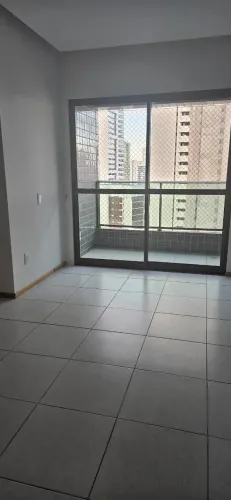Porta de vidro com acabamento em alumínio para varanda(2,1m x 1m)