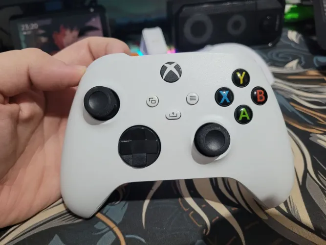 Controle Xbox Séries com analógicos magnético anti drift