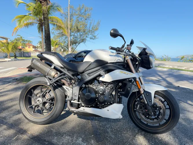 SPEED TRIPLE 1050 / 2014 RARIDADE 3.900 KM RODADOS