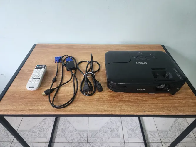 Projetor Epson + Tela