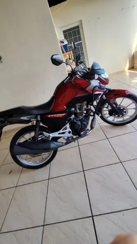 Titan 160